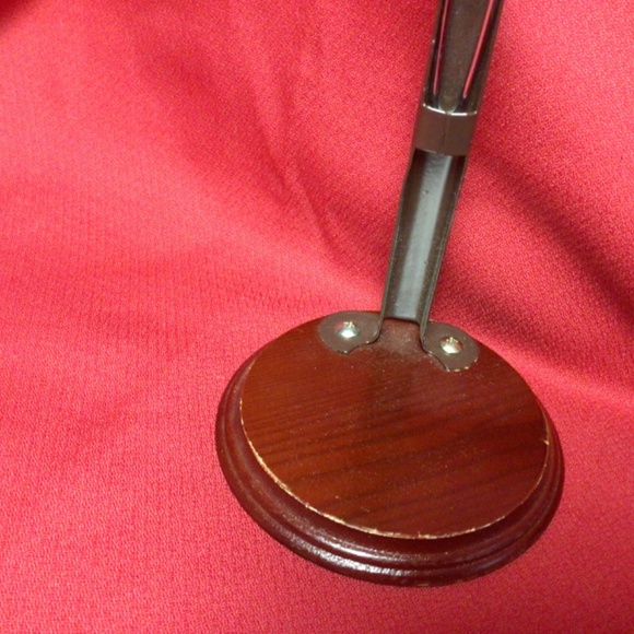 Doll stand wooden adjustable - Picture 2 of 2